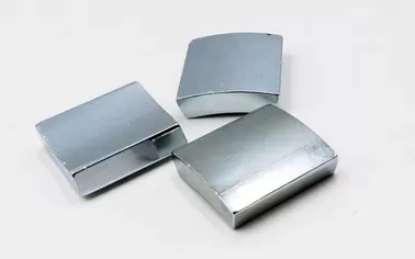 Blog perusahaan terbaru tentang Neodymium Iron Boron Motor Magnets: Infusing Unlimited Power into Motors