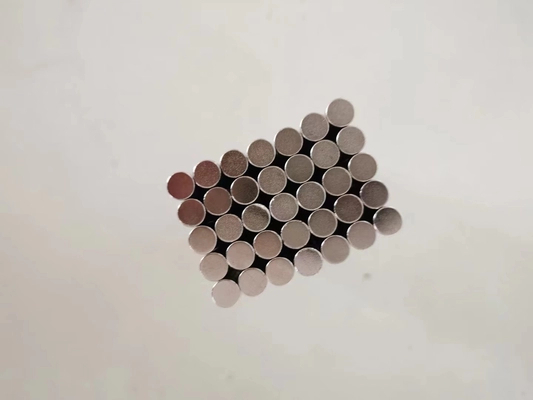 Blog perusahaan terbaru tentang Temukan keajaiban gaya magnet super kuat: Magnet Batang Neodymium 12.000 Gauss