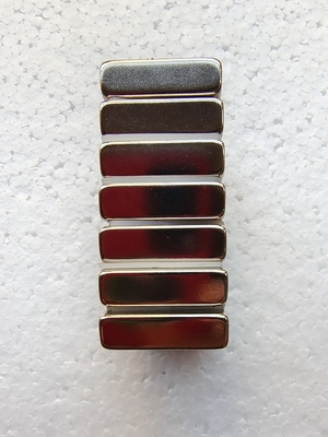 Beli N52 Magnet Neodymium Arc Permanen Sinter NiCuNi Ukuran Kustom online manufacture