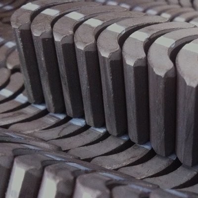 Beli Disesuaikan Permanen Big Ferrite Arc Magnet Untuk Pompa Udara 52.12 * 50.18 * 7.27 mm online manufacture