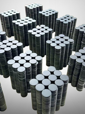 Beli Penggunaan Industri Neodymium Hitam Epoxy N35 Bumi Langka Magnet Disk Kecil Untuk Kulkas online manufacture