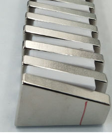 Beli Trapesium Berbentuk N52 Industri Neodymium Magnet Kuat Suhu Kerja Tinggi online manufacture